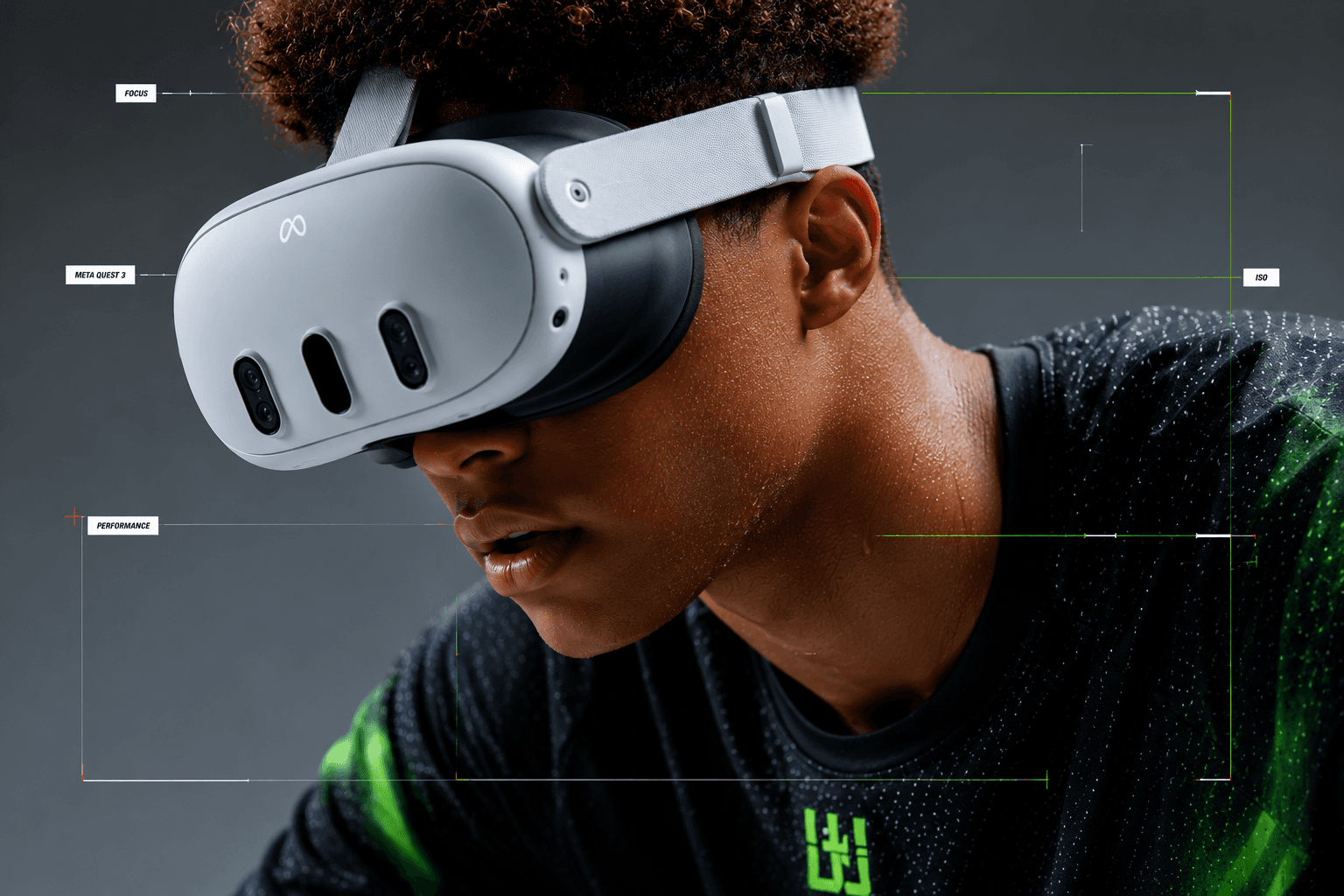 Jugador con headset VR en plena experiencia inmersiva